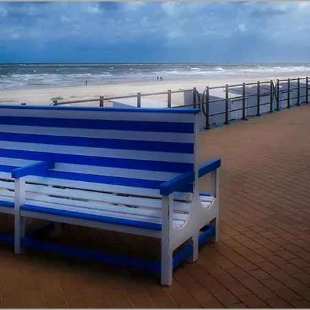 With Ocean View Middelkerke