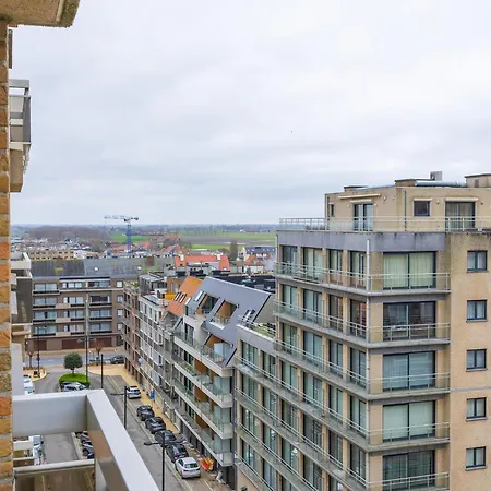 With Ocean View Apartment *